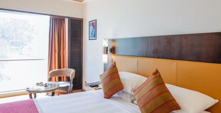 Iris The Business होटल Bangalore